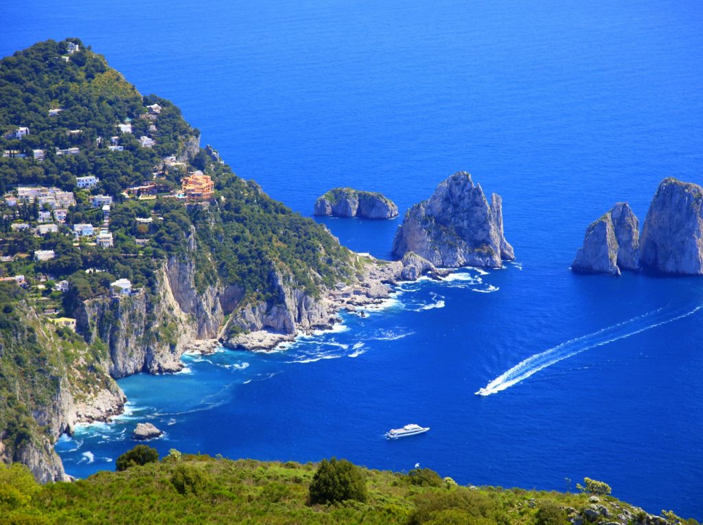 Capri (2) Capri (2)